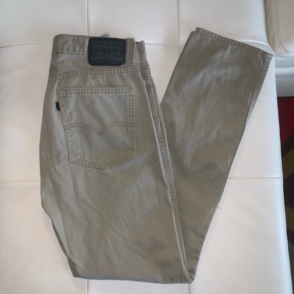 Levi’s Khakis 511 slim fit 32x34